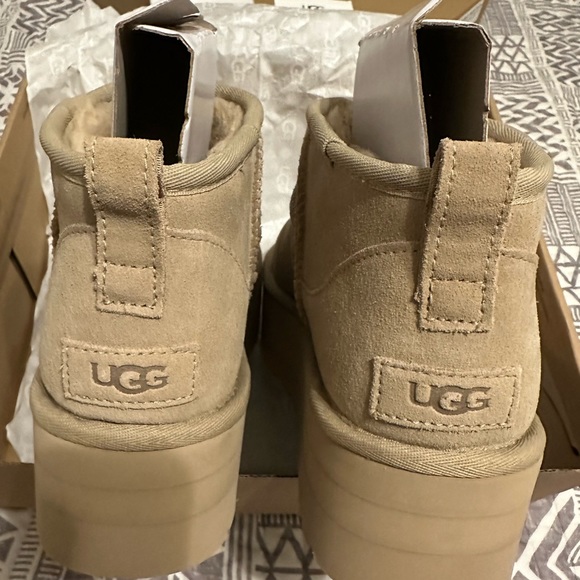UGG - Ultra mini platform Ugg - Picture 3 of 7